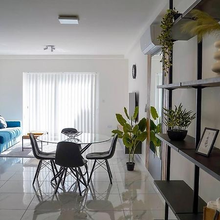 Luxurious Apartment Next To The Sea Gzira Exterior photo