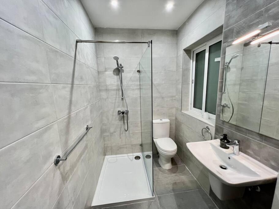 Luxurious Apartment Next To The Sea Gzira Exterior photo
